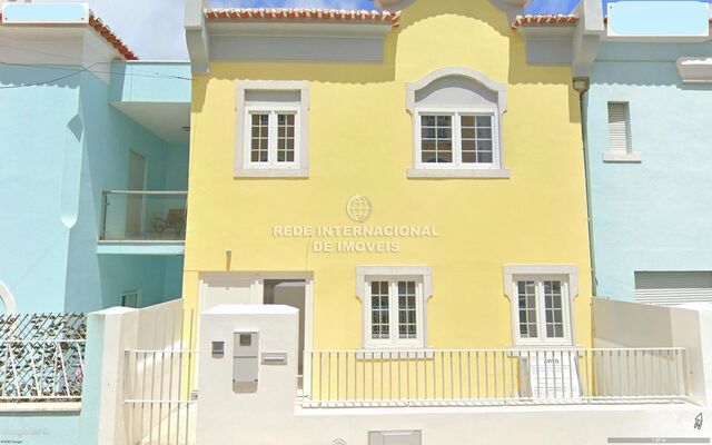 House Modern in the center 4 bedrooms Praça de Londres Areeiro Lisboa - air conditioning, gardens, plenty of natural light
