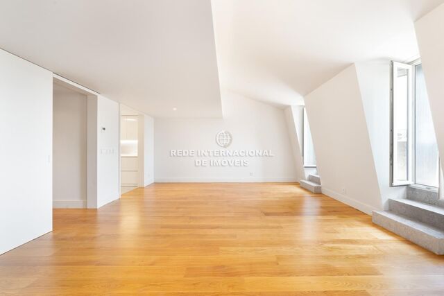 Apartment T3 Duplex Avenida da Liberdade Santo António Lisboa - air conditioning, kitchen, garage