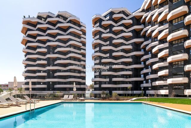 Apartment T3 Parque das Nações Lisboa - swimming pool, garden, air conditioning