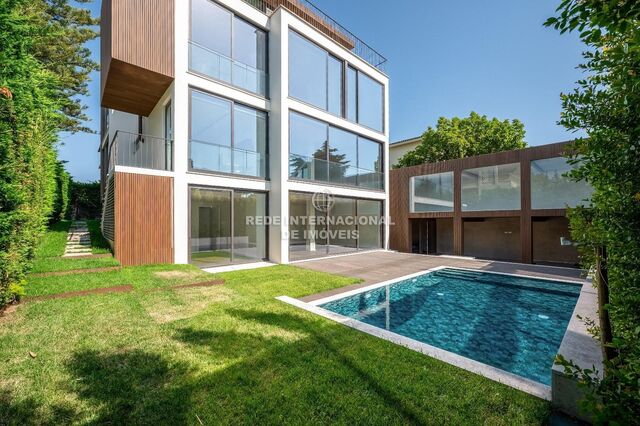 Moradia V5 Remodelada Restelo Belém Lisboa - alarme, jardim, ar condicionado, varandas, sauna, painéis solares, piscina