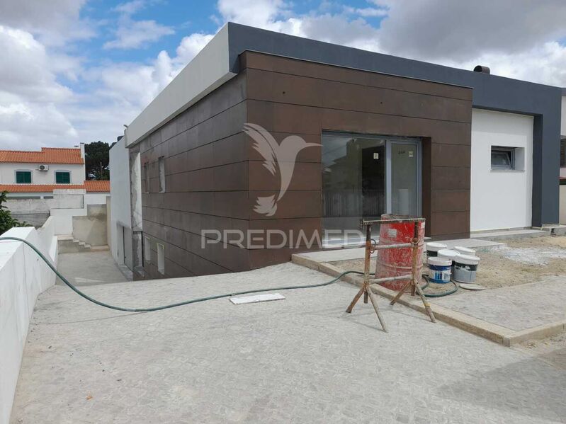House new under construction 3 bedrooms Setúbal - garden, heat insulation, swimming pool, fireplace, garage, air conditioning, solar panels, barbecue