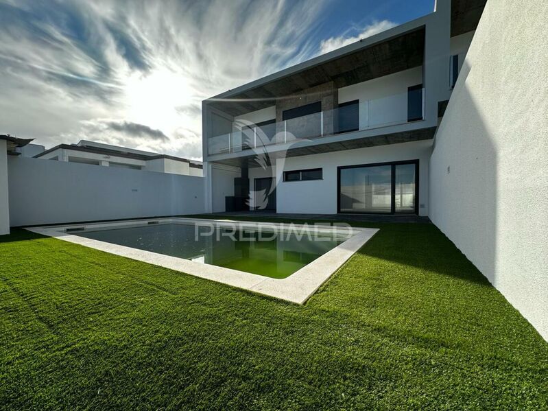 House nueva V3 Elvas - balconies, gardens, equipped kitchen, garage, solar panels, balcony, air conditioning, garden