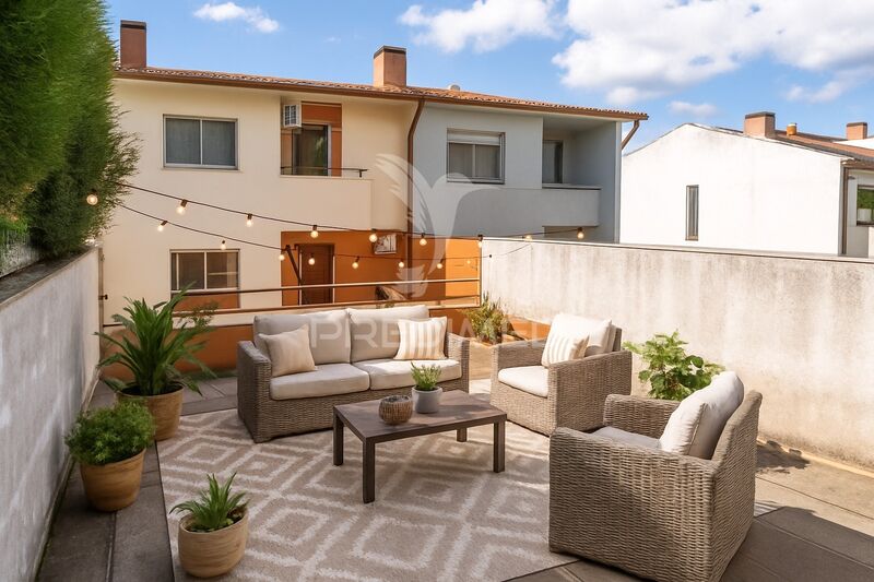 House townhouse V3 Palmeira Braga - solar panels, air conditioning, terrace, fireplace, garage, garden, central heating