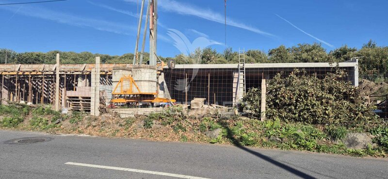 Casa V3 nova Lage Vila Verde
