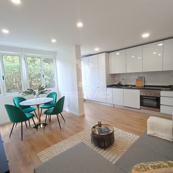Excelente Apartamento T3 Remodelado em Benfica