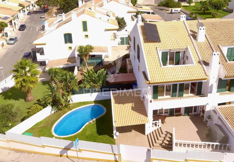 House 3 bedrooms Albufeira - barbecue, terrace, garden, store room, swimming pool, fireplace, balcony, quiet area