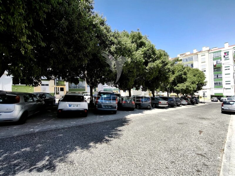 Apartamento T2 Águas Livres Amadora - equipado, marquise, mobilado, vidros duplos, excelente localização