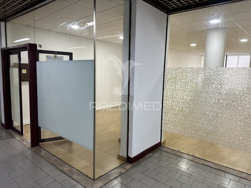 Shop in the center Santa Maria Maior Chaves - air conditioning