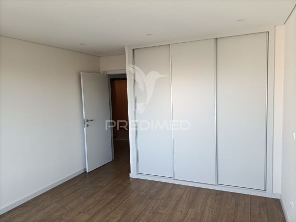 квартира T3 современный Porto - гараж, парковочное место, плавающий пол, тихий район