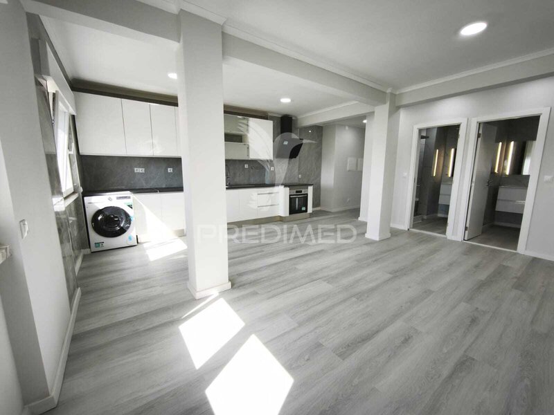 Apartamento Moderno T2 São Sebastião Setúbal - doble acristalamiento, marquesina, trastero, balcón, vistas al río