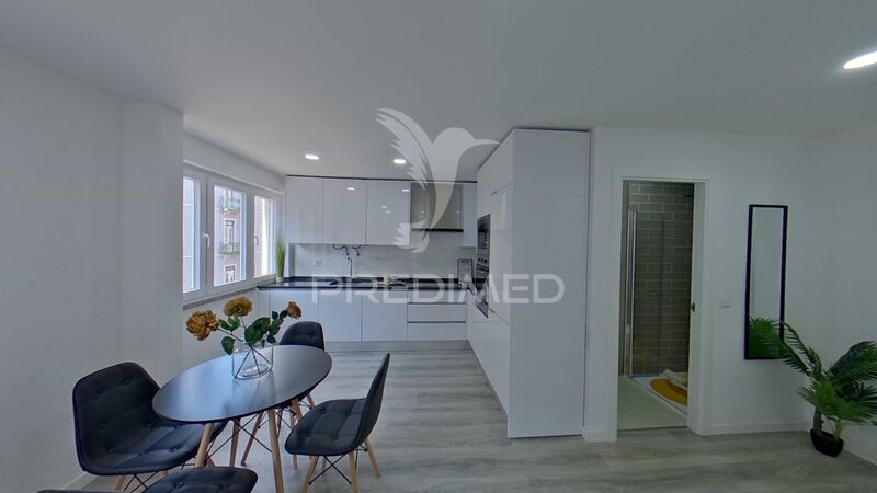 Апартаменты новые T2 Penha de França Lisboa - мебелирован, двойные стекла