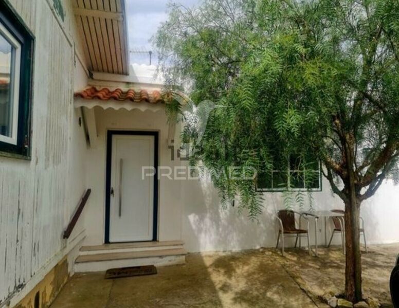 House 3 bedrooms in good condition Alfeizerão Alcobaça - equipped kitchen