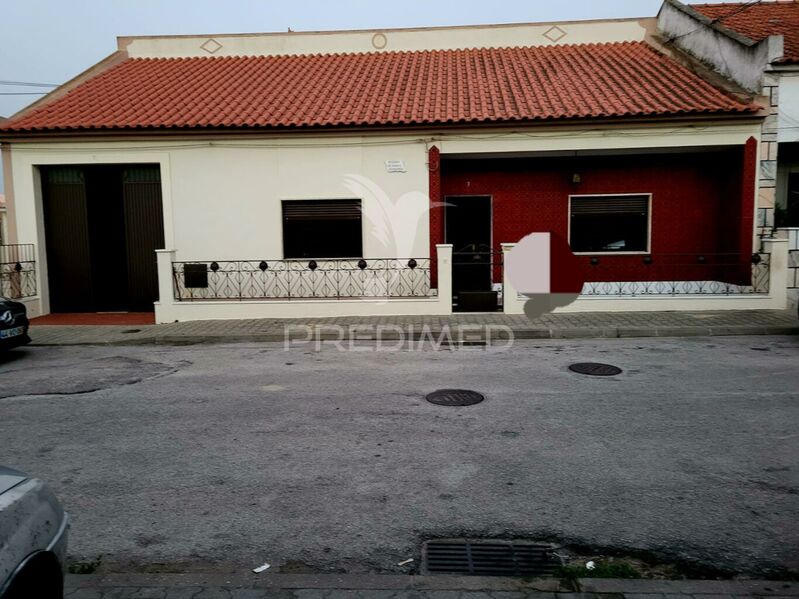 House V3 Single storey Barreiro - very quiet area, air conditioning