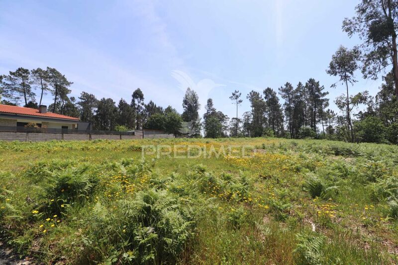 Land with 3400sqm Vila Verde - easy access