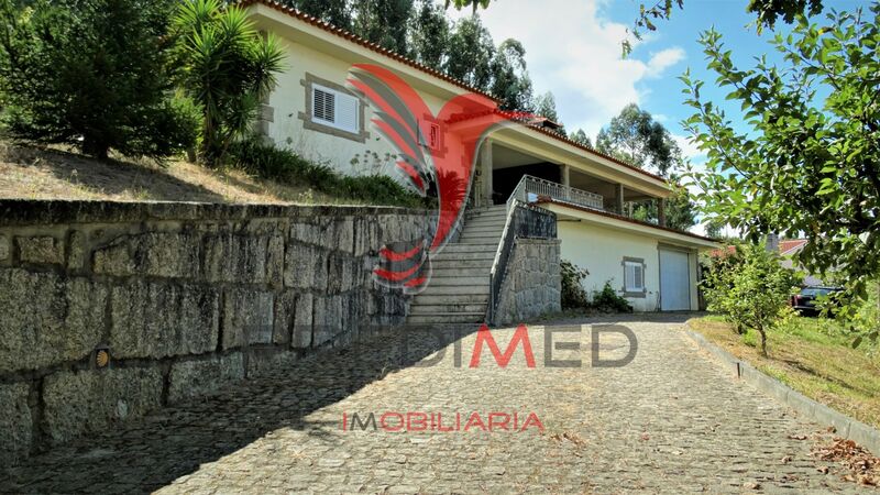 Para venda Moradia V4 Isolada Rebordosa Paredes - terraço, garagem, bbq, aquecimento central, rega automática, jardim