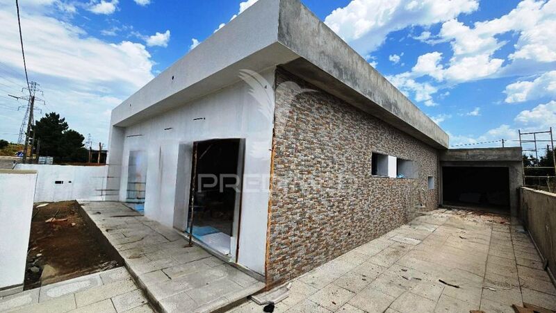 House Single storey V3 Quinta do Anjo Palmela - underfloor heating, garage, garden, double glazing, equipped kitchen, air conditioning, swimming pool, solar panels