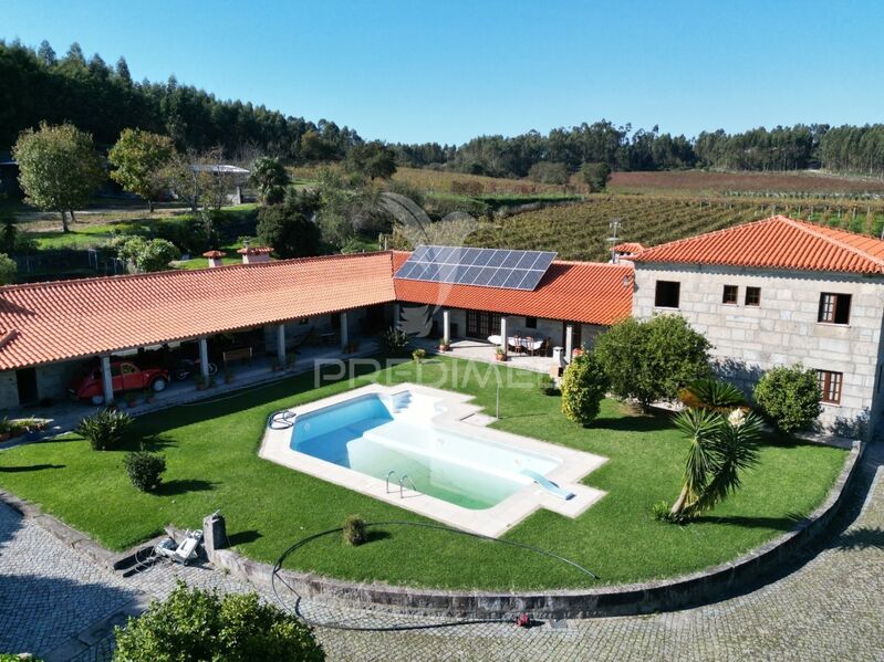 Quinta V8 Guimarães - lareira, estábulo, caldeira, jardins, água, piscina, aquecimento central, picadeiro, equipada, bbq, painéis solares