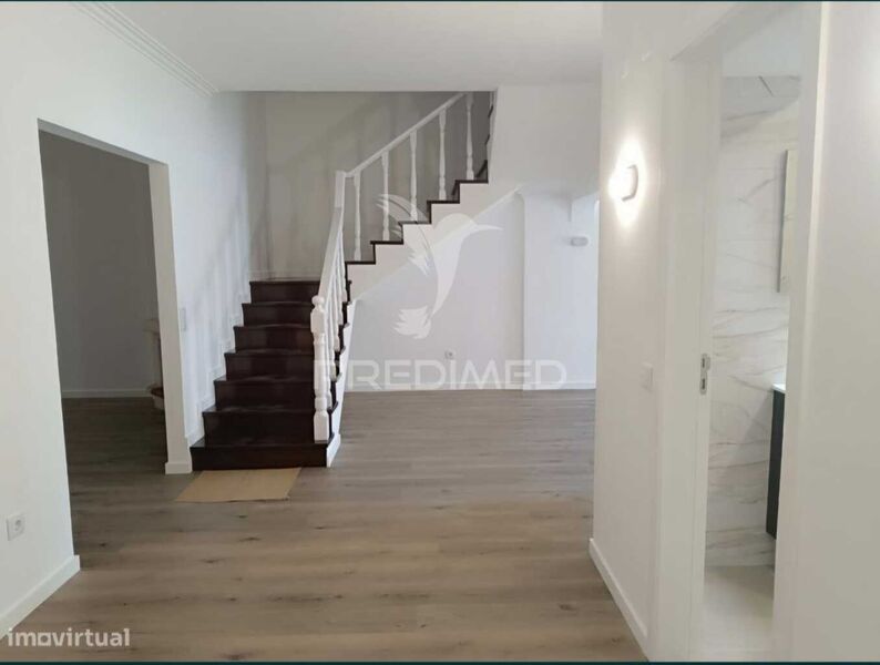 Apartment Duplex excellent condition T5 São João Batista Entroncamento - garage, ground-floor