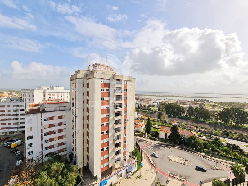 Apartamento T3 Vila Franca de Xira - varanda, vista rio, excelente localização
