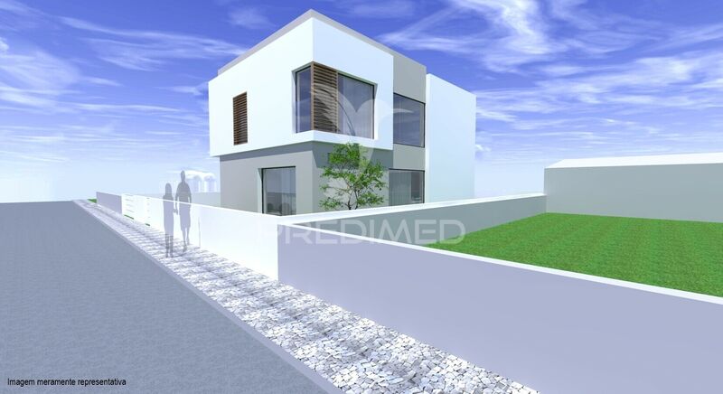 House V4 Modern Fernão Ferro Seixal - double glazing, solar panels, alarm, swimming pool