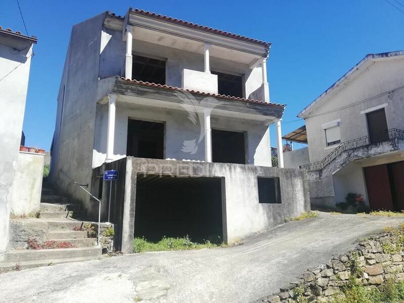 House Isolated 3 bedrooms Lamas Miranda do Corvo - garage