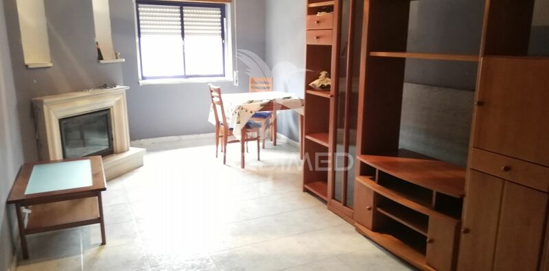 Apartamento T2 Corroios Seixal - cozinha equipada, arrecadação