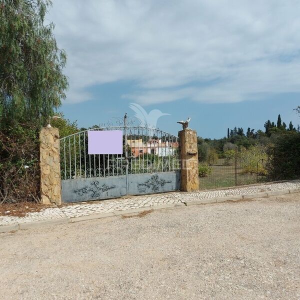 Land T3 Urban/agricultural with 80sqm Santa Maria Lagos