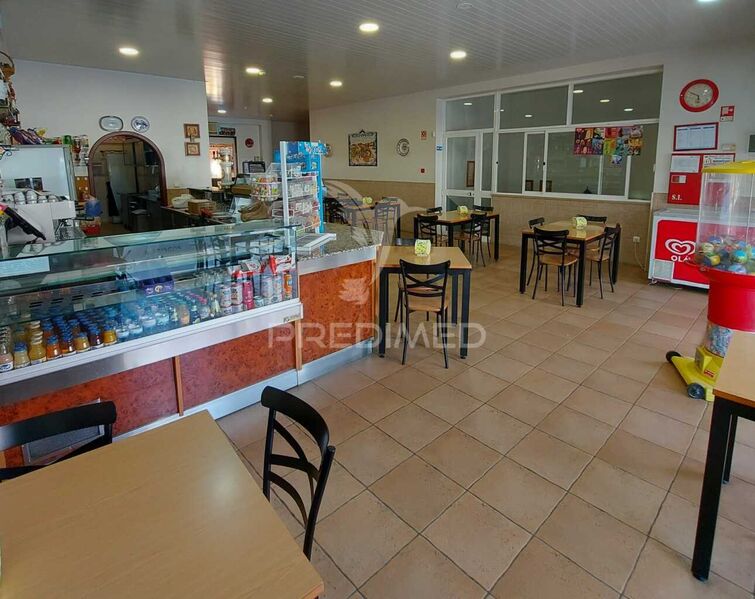 Pastry shop in a residential area Alpiarça - furnished, equipped, wc