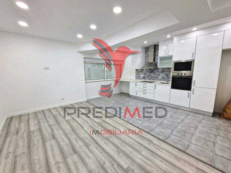 À venda Apartamento T1 Amora Seixal