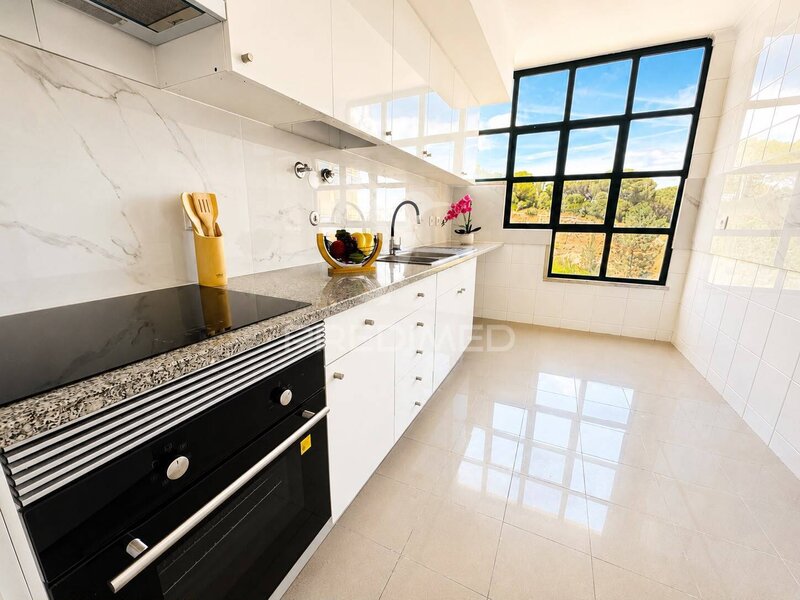 Appartement T3 Almada - cuisine équipée, cellier, cheminée, balcon