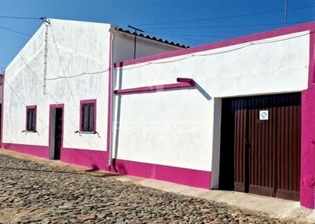 Moradia V2 Torrão Alcácer do Sal - garagem, sótão, marquise, terraço