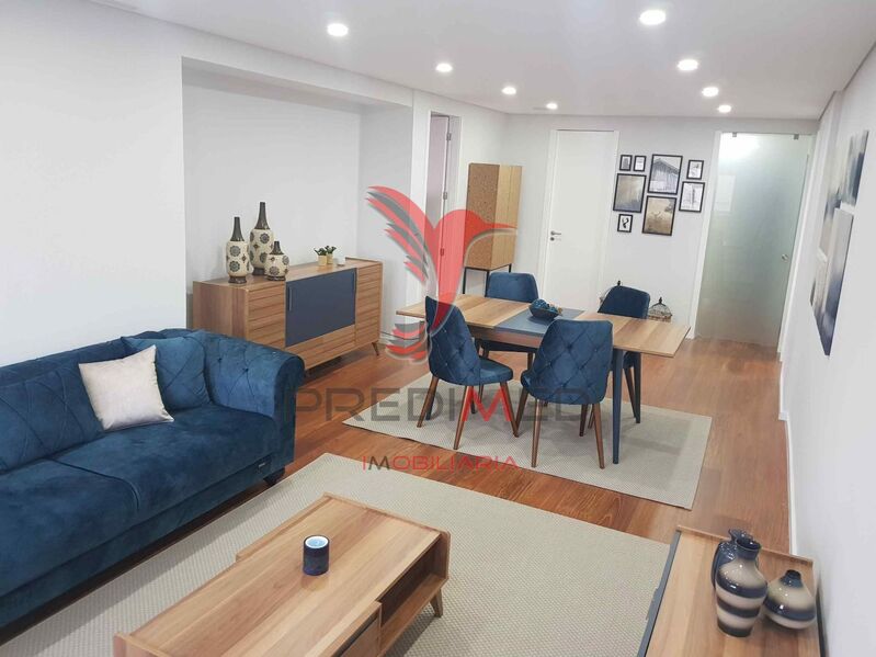 Apartamento Remodelado T3 para venda Vila do Conde - cozinha equipada, varandas, mobilado, lugar de garagem, ar condicionado
