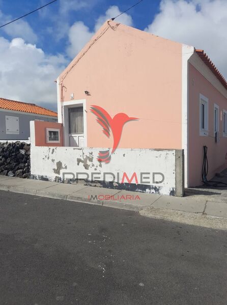 À venda Moradia V3 São Mateus Angra do Heroísmo
