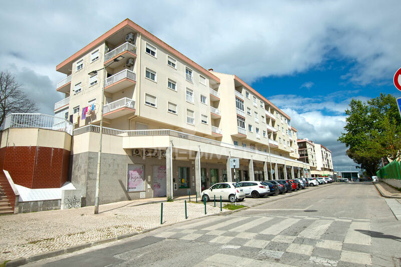 Apartment T2 Modern Seixal - balconies, store room, central heating, balcony, 2nd floor, kitchen, air conditioning