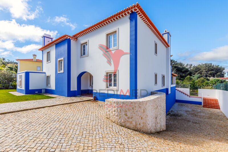 House nouvelle V4 Sintra - garden, balcony, garage, solar panels, swimming pool, air conditioning, automatic irrigation system