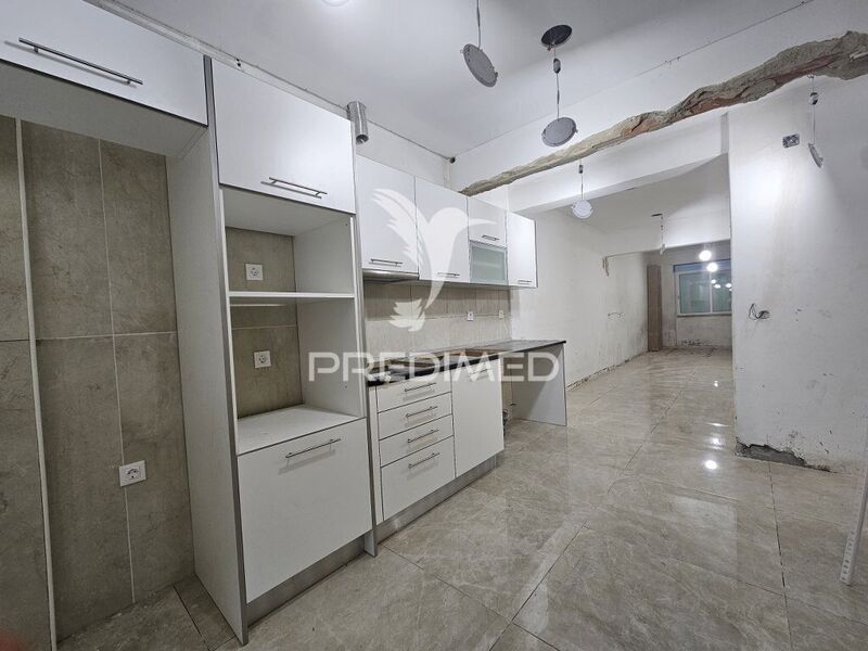 Apartamento Remodelado T2 Almada - vidros duplos