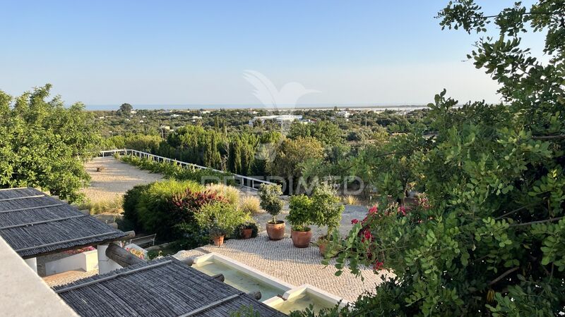 Quinta V9 Fuseta Olhão - piscina, lareira, painéis solares, bbq, vista magnífica, terraço, água da rede, água, furo, aquecimento central, equipada, piso radiante, oliveiras, ténis