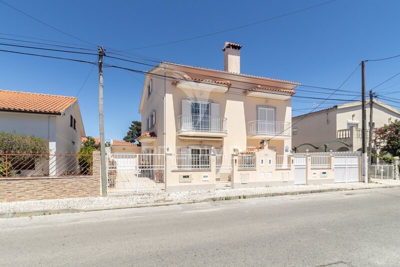 Haus V3 Quinta do Conde Sesimbra - garage
