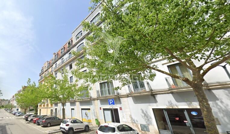 Apartamento T2 Oliveira do Douro Vila Nova de Gaia - lugar de garagem, vidros duplos, aquecimento central, cozinha equipada