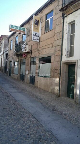 Apartamento no centro T6 São Pedro Celorico da Beira para comprar - terraço, r/c, 1º andar