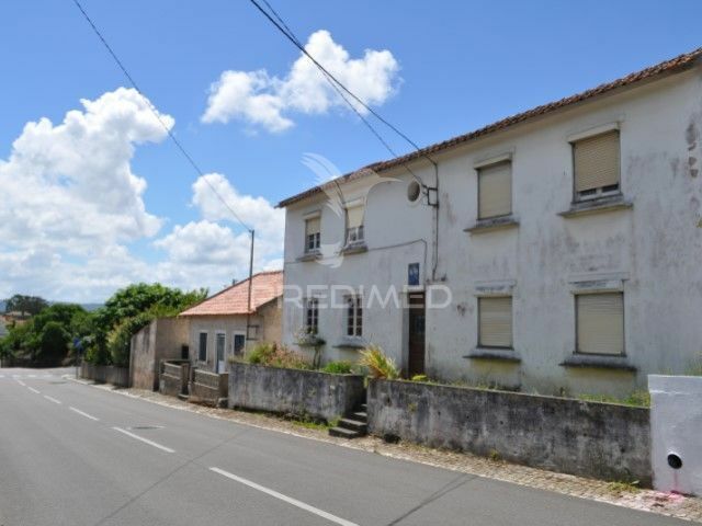 Building Alcobaça - great location