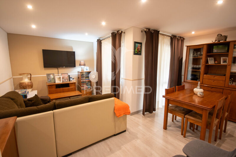 Apartment well located 3 bedrooms Guarda - tiled stove, thermal insulation, marquee, kitchen
