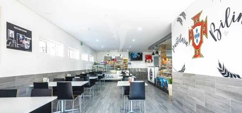 Pastry shop Equipped Guimarães - kitchen