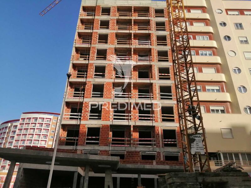 Apartamento T3 Moderno Corroios Seixal - zonas verdes, terraza