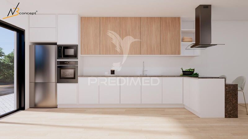 Moradia V4 Moderna em banda Quinta do Conde Sesimbra - terraço, sótão, garagem