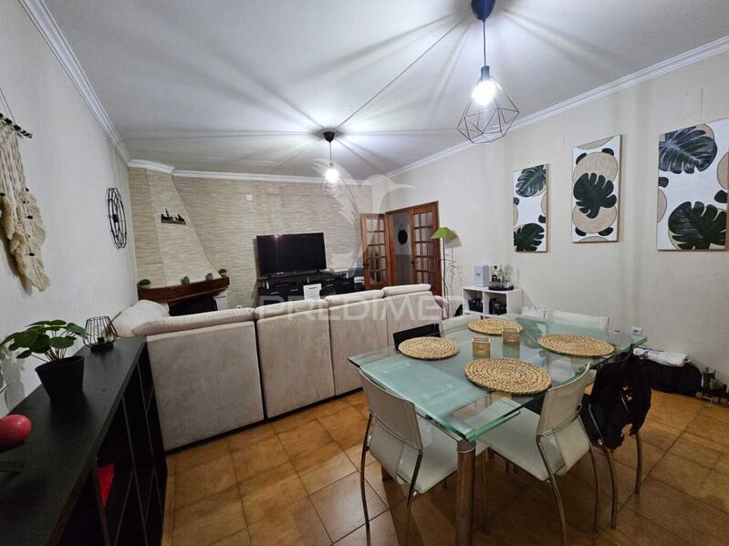 Moradia V5 Renovada São João Batista Entroncamento - garagem, quintal, sótão, varanda, terraço