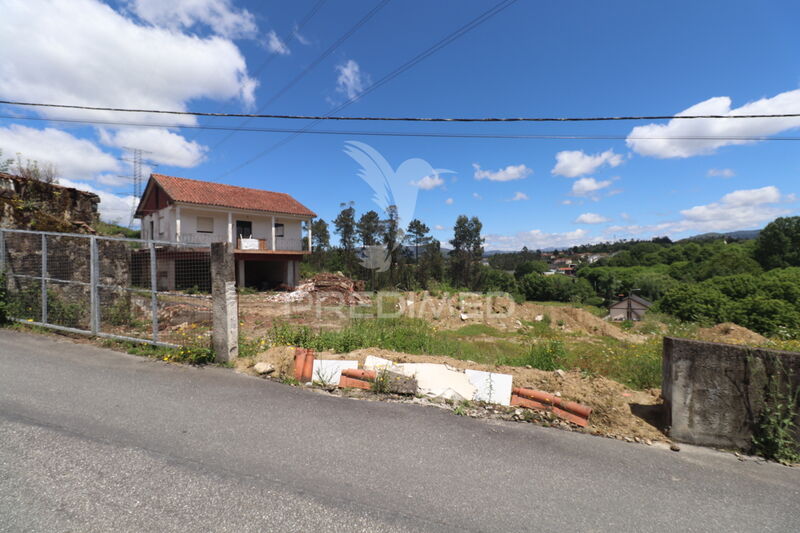 Land with 864sqm Vila Verde - easy access