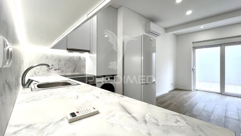 Apartment Modern T1 Alhos Vedros Moita - terrace, air conditioning, barbecue