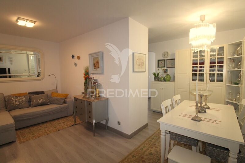 House Refurbished V2 Montijo - equipped kitchen, terrace, air conditioning, backyard
