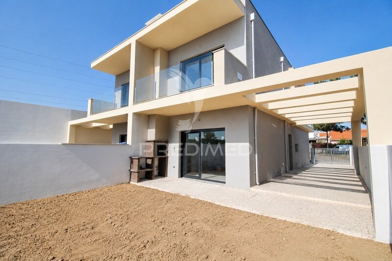 Casa nueva V3 Fernão Ferro Seixal - piscina, chimenea, doble acristalamiento, aire acondicionado, balcón, panel solar, aislamiento térmico